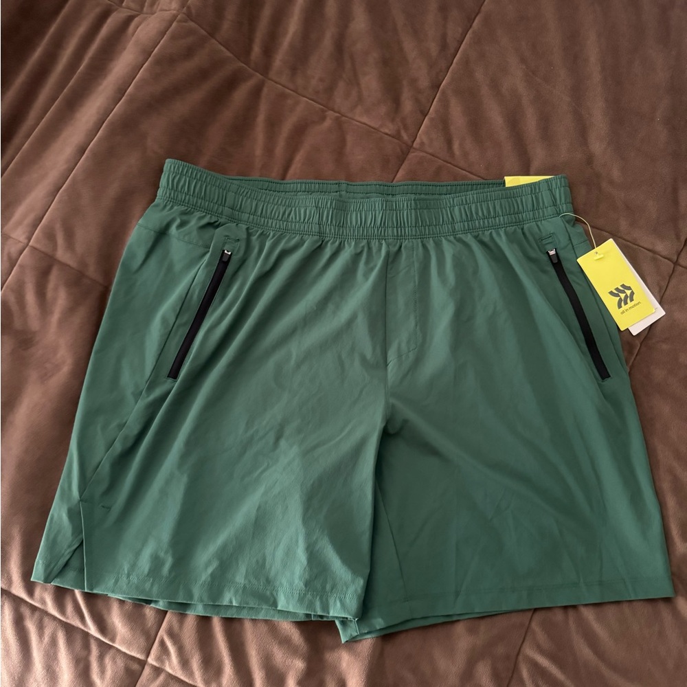 Men's Green Athletic Shorts all in motion size large BNWT
